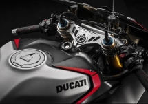 Ducati szuka alternatywnego paliwa i nie chce produkować motocykli elektrycznych